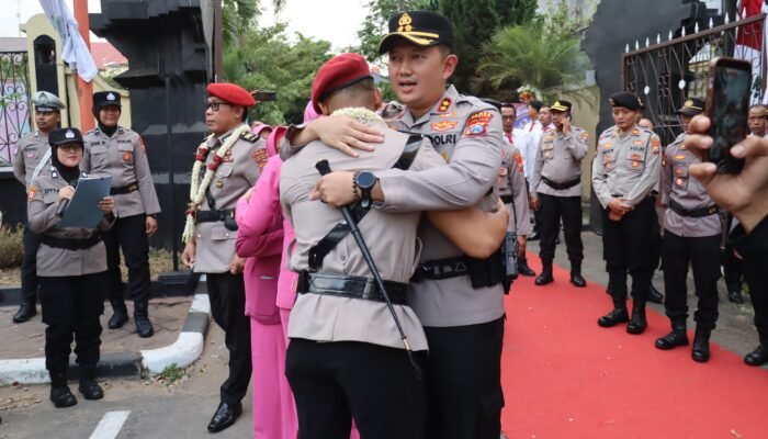 Kapolres Magetan Pimpin Sertijab PJU dan Kapolsek Jajaran, Tekankan Integritas dan Loyalitas dalam Melayani Masyarakat