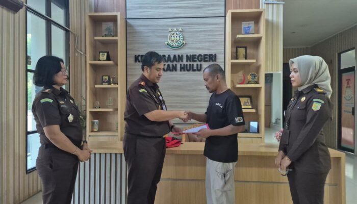 Kajati Riau Beri Persetujuan, Kejari Rokan Hulu Akhiri Penuntutan Dua Perkara Lewat Restorative Justice