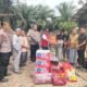 Kapolsek Kepenuhan dan Camat Salurkan Bantuan untuk Korban Kebakaran Rumah di Desa Ulak Patian