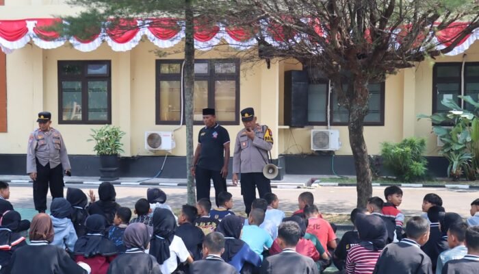 Polres Magetan Kawal Pemberangkatan 99 Calon Warga Baru IKS PI Kera Sakti, Pastikan Perjalanan Aman dan Tertib