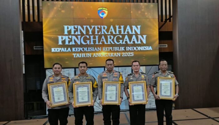 Polres Madiun Raih Penghargaan Kapolri sebagai Unit Penyelenggara Pelayanan Publik Mandiri Kategori Pelayanan Prima (A)