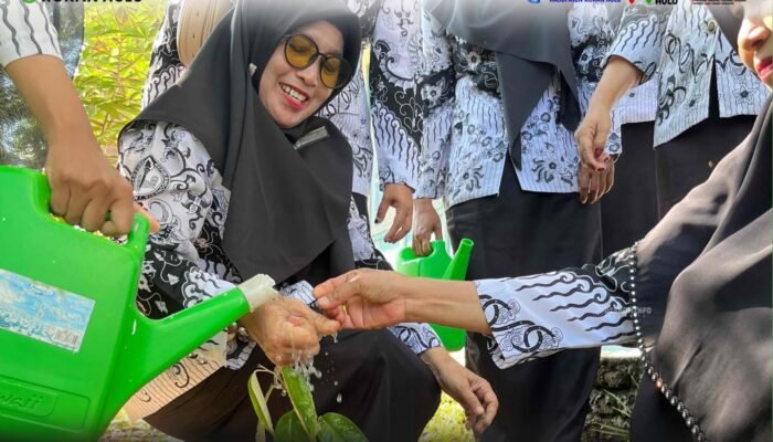 Wariskan Lingkungan Asri di HUT RI ke-81, Pemkab Dan Polres Rohul Gelar Gerakan Masif Tanam 10.001 Pohon
