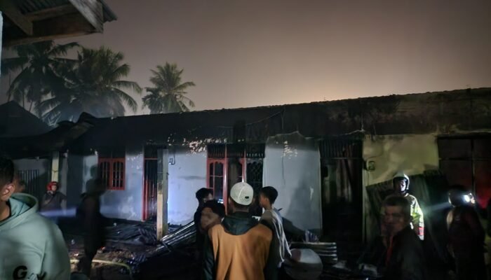 Kebakaran di Rambah Hanguskan 4 Rumah, 1 Orang Tewas dan 4 Luka-luka